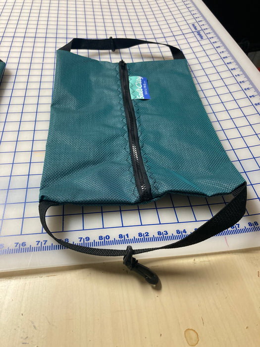 Large Zippered clip on tramp zipper bag green