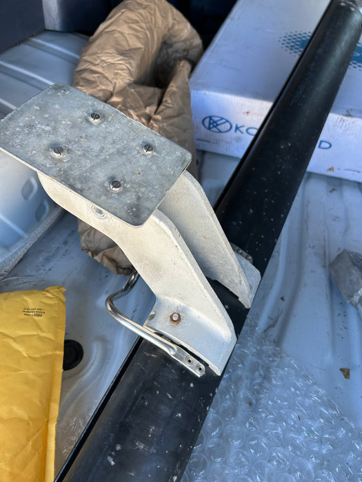 Used cheetah  motor mount hobie 18
