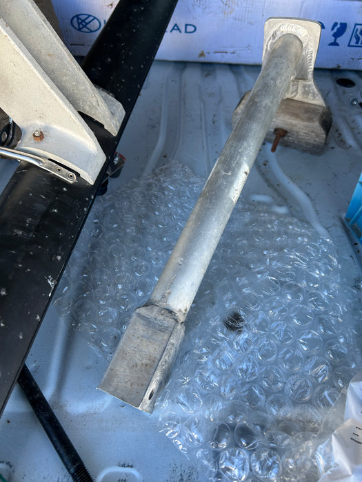 Used cheetah  motor mount hobie 18